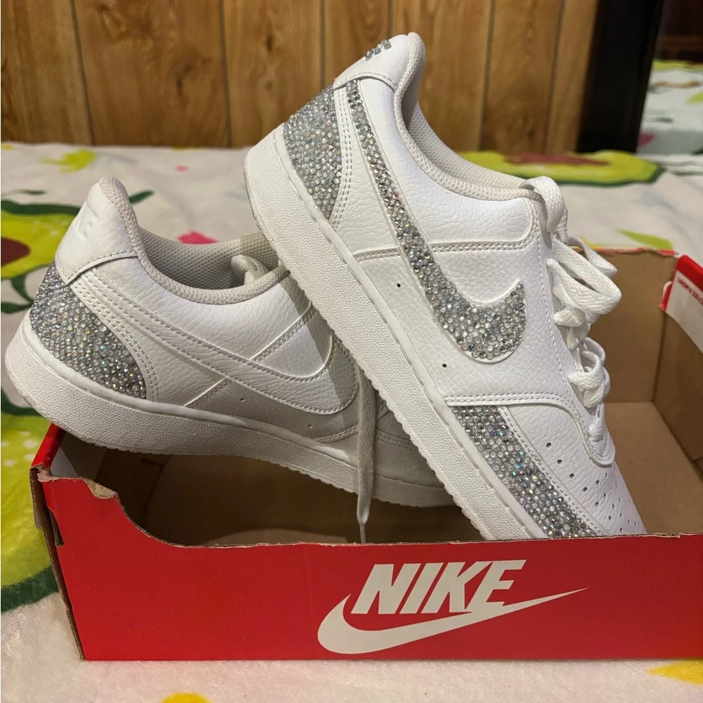 Shoes - Picture 4 of 5